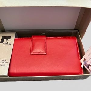 NEW IN BOX Mindi Leather Wallet